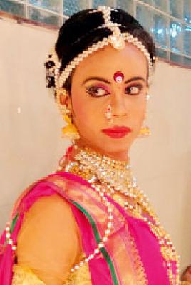 Do not get classical dance promotions | शास्त्रीय नृत्यकलेला प्रोत्साहन मिळत नाही