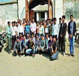 Why should not the Nizam understand it? | निजामाला समजले ते आपल्याला का उमजू नये? Why should not the Nizam understand it? | निजामाला समजले ते आपल्याला का उमजू नये?