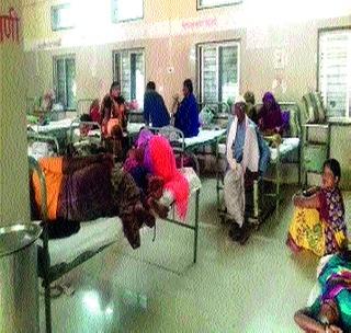 Lock in the heat stroke cell; The patient on the fly! | उष्माघात कक्षाला कुलूप; रुग्ण वा-यावर! Lock in the heat stroke cell; The patient on the fly! | उष्माघात कक्षाला कुलूप; रुग्ण वा-यावर!