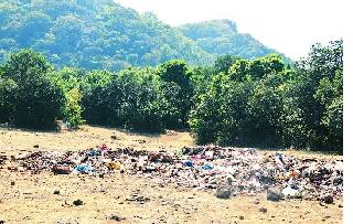 Sweeping hands! | सावरणारे हात ! Sweeping hands! | सावरणारे हात !