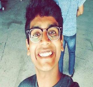 The youth committed suicide by jumping from the 19th floor in Mumbai | मुंबईत 19 व्या मजल्यावरून उडी मारून तरुणाची आत्महत्या The youth committed suicide by jumping from the 19th floor in Mumbai | मुंबईत 19 व्या मजल्यावरून उडी मारून तरुणाची आत्महत्या