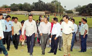 Improve the track of the university grounds | विद्यापीठाच्या मैदानाचा ‘ट्रॅक’ सुधारा