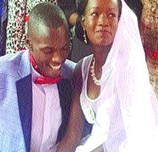 Wedding for $ 1, $ 35 thousand for wedding valentine day | लग्न एक डॉलरमध्ये, लग्नाच्या व्हॅलेंटाइन डेसाठी ३५ हजार डॉलर Wedding for $ 1, $ 35 thousand for wedding valentine day | लग्न एक डॉलरमध्ये, लग्नाच्या व्हॅलेंटाइन डेसाठी ३५ हजार डॉलर