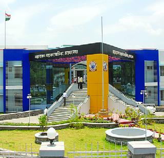 Government Offices of Ahmednagar Municipal Corporation tired of 10 crores | शासकीय कार्यालयांनी अहमदनगर पालिकेचे दहा कोटी थकविले