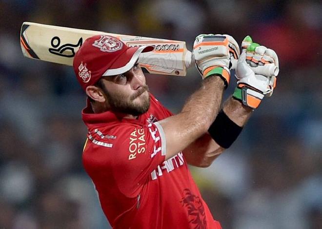 Eight teams and captains of the IPL | आयपीएलचे आठ संघ आणि कर्णधार