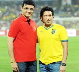Sourav Ganguly becomes Sachin's favorite song | सौरव गांगुली झाला सचिनच्या गाण्याचा चाहता Sourav Ganguly becomes Sachin's favorite song | सौरव गांगुली झाला सचिनच्या गाण्याचा चाहता