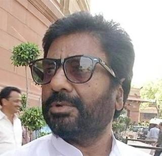 Sena's signal of protest in Parliament | शिवसेनेचा संसदेत निदर्शनाचा इशारा Sena's signal of protest in Parliament | शिवसेनेचा संसदेत निदर्शनाचा इशारा