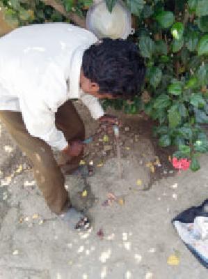 165 tubing connection cut off | १६५ नळ कनेक्शन कापले