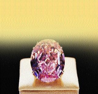 Pink diamond sold at Rs 462 crores | ४६२ कोटी रुपयांत विकला गुलाबी हिरा Pink diamond sold at Rs 462 crores | ४६२ कोटी रुपयांत विकला गुलाबी हिरा