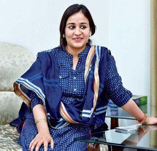 Aparna started in the Samajwadi Party's second issue of "Yadavi" | अपर्णाने समाजवादी पक्षात सुरु केला "यादवी"चा दुसरा अंक Aparna started in the Samajwadi Party's second issue of "Yadavi" | अपर्णाने समाजवादी पक्षात सुरु केला "यादवी"चा दुसरा अंक