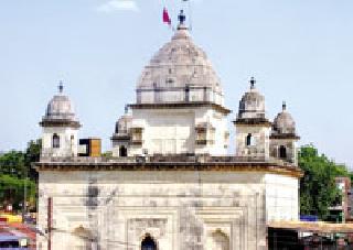 Mahakali Yatra increased crowd of pilgrims | महाकाली यात्रेत भाविकांची वाढली गर्दी Mahakali Yatra increased crowd of pilgrims | महाकाली यात्रेत भाविकांची वाढली गर्दी