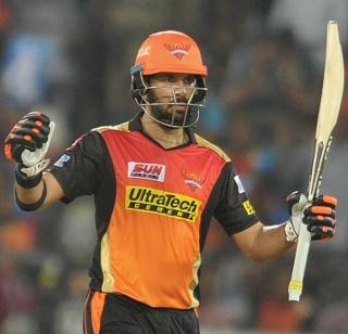 The advantage of pressure-free batting: UV | दडपणमुक्त फलंदाजीमुळे लाभ : युवी The advantage of pressure-free batting: UV | दडपणमुक्त फलंदाजीमुळे लाभ : युवी