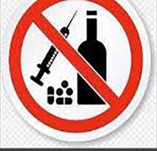 Millions of expenses for drug de-addiction and also for sale of liquor | व्यसनमुक्तीसाठी लाखोंचा खर्च अन् दारू विक्रीसाठीही खटपट Millions of expenses for drug de-addiction and also for sale of liquor | व्यसनमुक्तीसाठी लाखोंचा खर्च अन् दारू विक्रीसाठीही खटपट