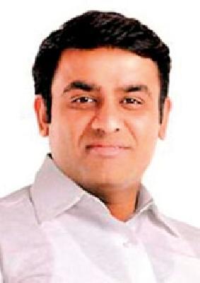 Help farmers as new rates | शेतकऱ्यांना नवीन दराप्रमाणे मदत द्या