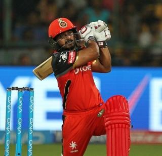 Bangalore's Royal Tournament | बंगळुरूचा ‘रॉयल’ विजय