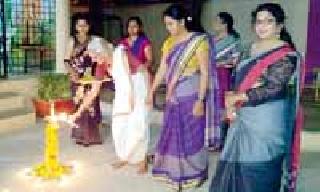 Women's unity for empowerment | सक्षमीकरणासाठी महिला एकजूट Women's unity for empowerment | सक्षमीकरणासाठी महिला एकजूट