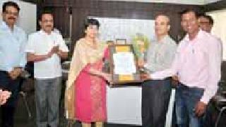 Cellulo is regarded as a tobacco-free taluka | सेलूला तंबाखुमुक्त तालुक्याचा मान Cellulo is regarded as a tobacco-free taluka | सेलूला तंबाखुमुक्त तालुक्याचा मान