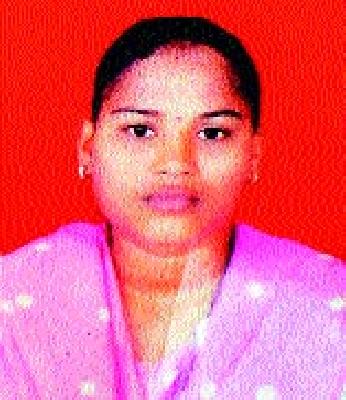 Wadalgaon wife knife stabbed blood | वडाळागावात पत्नीचा चाकूने भोसकून खून