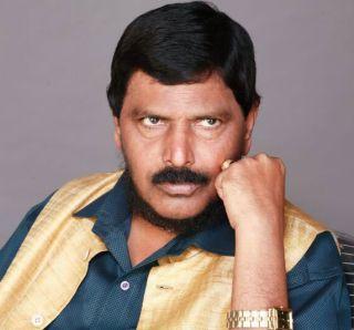 VIDEO - How many days will the Chief Minister do? Eighteen fadnavis question | VIDEO - मला किती दिवसांसाठी मुख्यमंत्री करणार ? आठवलेंचा फडणवीसांना प्रश्न VIDEO - How many days will the Chief Minister do? Eighteen fadnavis question | VIDEO - मला किती दिवसांसाठी मुख्यमंत्री करणार ? आठवलेंचा फडणवीसांना प्रश्न