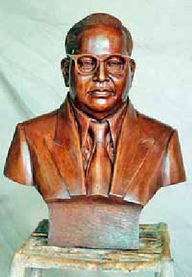 Statue of Babasaheb in Nagpur in America | नागपुरातील बाबासाहेबांचा पुतळा अमेरिकेत
