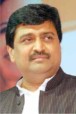 Today's signature campaign led by Ashok Chavan | अशोक चव्हाण यांच्या नेतृत्वात आज स्वाक्षरी मोहीम Today's signature campaign led by Ashok Chavan | अशोक चव्हाण यांच्या नेतृत्वात आज स्वाक्षरी मोहीम