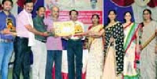 1 lakh prize for Shri Ganesh Mandal | श्री गणेश मंडळाला १ लाखाचे बक्षीस 1 lakh prize for Shri Ganesh Mandal | श्री गणेश मंडळाला १ लाखाचे बक्षीस