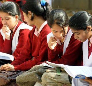 Awesome! The school says the 36-24-36 figure is the heaviest | अजब ! शाळा सांगते 36-24-36 ची फिगर सर्वात भारी Awesome! The school says the 36-24-36 figure is the heaviest | अजब ! शाळा सांगते 36-24-36 ची फिगर सर्वात भारी