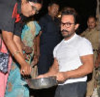 Solapur Water Foundation's work 'Tufan came' .. | सोलापुरात पाणी फाउंडेशनच्या कामाचं ‘तुफान आलंया..’