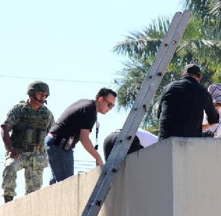 The bodies of the crew were found on the roof of the hospital | विमानातून रुग्णालयाच्या छतावर फेकला मृतदेह