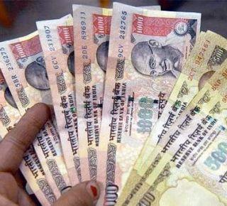 9,000 crores black money, 60 thousand people on radar | बाजारात 9 हजार कोटींचा काळा पैसा, 60 हजार जण रडारवर 9,000 crores black money, 60 thousand people on radar | बाजारात 9 हजार कोटींचा काळा पैसा, 60 हजार जण रडारवर