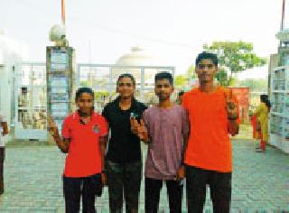 The marathons include Shubham, Rajshree, Nandu, Geeta winners | मॅरेथॉनमध्ये शुभम, राजश्री, नंदू, गीता विजेते The marathons include Shubham, Rajshree, Nandu, Geeta winners | मॅरेथॉनमध्ये शुभम, राजश्री, नंदू, गीता विजेते