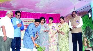 Attempt for Divya's development | दिव्यांगांच्या विकासासाठी प्रयत्नशील Attempt for Divya's development | दिव्यांगांच्या विकासासाठी प्रयत्नशील