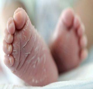 Fakun Mata absconding in Arhbhakas well | अर्भकास विहिरीत फेकून माता फरार Fakun Mata absconding in Arhbhakas well | अर्भकास विहिरीत फेकून माता फरार