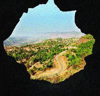 The existence of Waghbill, Naga Darwaja on Raigad threatens existence | रायगडावरील वाघबीळ, नाणे दरवाजाचे अस्तित्व धोक्यात The existence of Waghbill, Naga Darwaja on Raigad threatens existence | रायगडावरील वाघबीळ, नाणे दरवाजाचे अस्तित्व धोक्यात