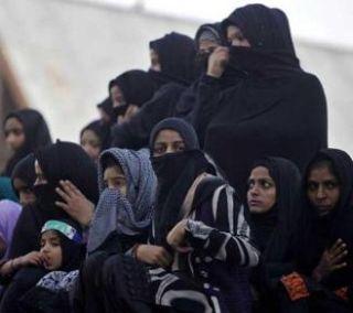 "5 million Muslims do not want to intervene in triple divorce" | "5 कोटी मुस्लिम म्हणतात ट्रिपल तलाकमध्ये हस्तक्षेप नको" "5 million Muslims do not want to intervene in triple divorce" | "5 कोटी मुस्लिम म्हणतात ट्रिपल तलाकमध्ये हस्तक्षेप नको"