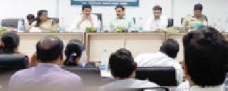 The system should work for the people | यंत्रणांनी लोकांसाठी काम करावे