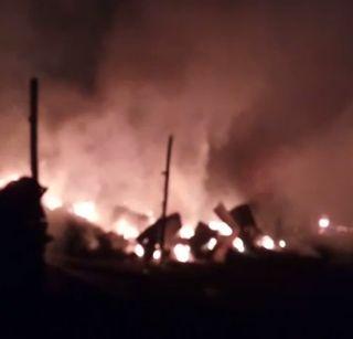 Video: Fire brigade in Pimpri | Video:पिंपरीमध्ये भंगारमालाच्या गोदामाला भीषण आग Video: Fire brigade in Pimpri | Video:पिंपरीमध्ये भंगारमालाच्या गोदामाला भीषण आग