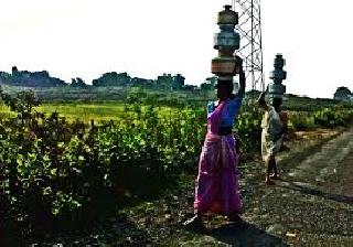 When the dover slip away? | डोईवरचा हंडा उतरणार कधी?