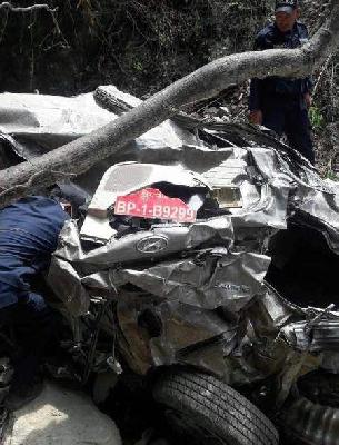 Death of three youths in Mumbai in Bhutan | मुंबईतल्या 3 तरूणींचा भूतानमध्ये अपघाती मृत्यू Death of three youths in Mumbai in Bhutan | मुंबईतल्या 3 तरूणींचा भूतानमध्ये अपघाती मृत्यू