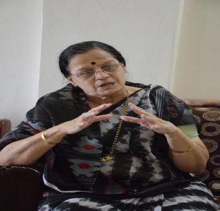 Ramkatha from 14 years to help girls in the school | छात्रालयातील मुलींच्या मदतीसाठी 14 वर्षापासून रामकथा Ramkatha from 14 years to help girls in the school | छात्रालयातील मुलींच्या मदतीसाठी 14 वर्षापासून रामकथा