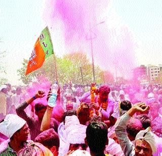 Latur, BJP in Chandrapur; Parbhani with Congress | लातूर, चंद्रपुरात भाजपा; परभणीत काँग्रेसला साथ