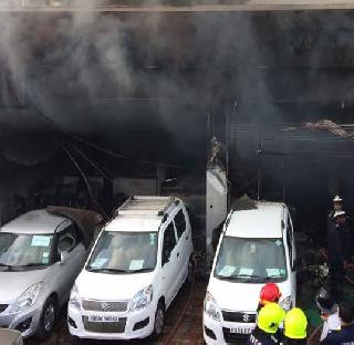 Fire at Shorum in Navi Mumbai, both died due to fire | नवी मुंबईतील शोरुमला आग, दोघांचा होरपळून मृत्यू