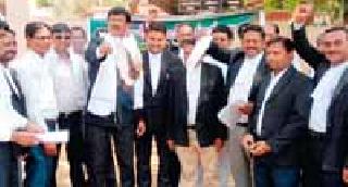 Opposition advocates "Advocates Act" | "अ‍ॅडव्होकेट्स अ‍ॅक्ट"ला वकिलांचा विरोध