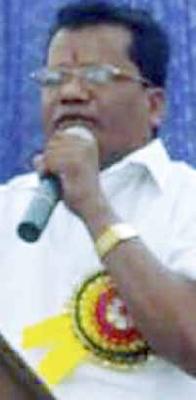 Tribal youths should move towards self-employment | आदिवासी युवक-युवतींनी स्वयंरोजगाराकडे वाटचाल करावी