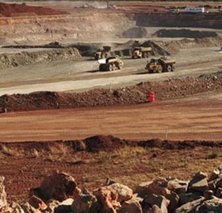 Secure security arrangements for mining companies | मायनिंग कंपन्यांसाठी कडेकोट सुरक्षाव्यवस्था Secure security arrangements for mining companies | मायनिंग कंपन्यांसाठी कडेकोट सुरक्षाव्यवस्था