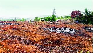 'Do you have a lot of garbage in our khare'? | ‘तुमचो कचरो आमच्या खळ्यात कित्याक’? 'Do you have a lot of garbage in our khare'? | ‘तुमचो कचरो आमच्या खळ्यात कित्याक’?