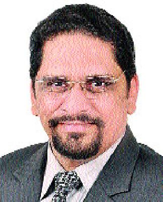 Santosh Mandalay was elected president of Maharashtra Chamber | महाराष्ट्र चेंबरच्या अध्यक्षपदी संतोष मंडलेचा