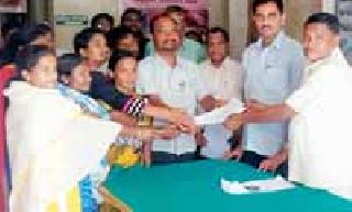 Locked to Bhamragad Hospital | भामरागड रूग्णालयाला कुलूप ठोकणार Locked to Bhamragad Hospital | भामरागड रूग्णालयाला कुलूप ठोकणार