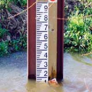 18 water scarcity in villages | १८ गावांमध्ये पाणी टंचाई 18 water scarcity in villages | १८ गावांमध्ये पाणी टंचाई