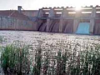 Water released from Bavanadi: | बावनथडीचे पाणी सोडले : Water released from Bavanadi: | बावनथडीचे पाणी सोडले :